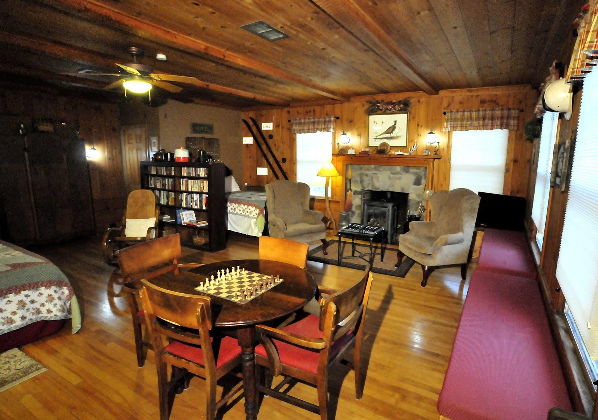 The Brewster Inn Dexter エクステリア 写真